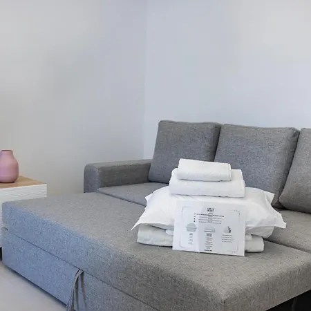 New Apartment By The Metro - 4E-2
